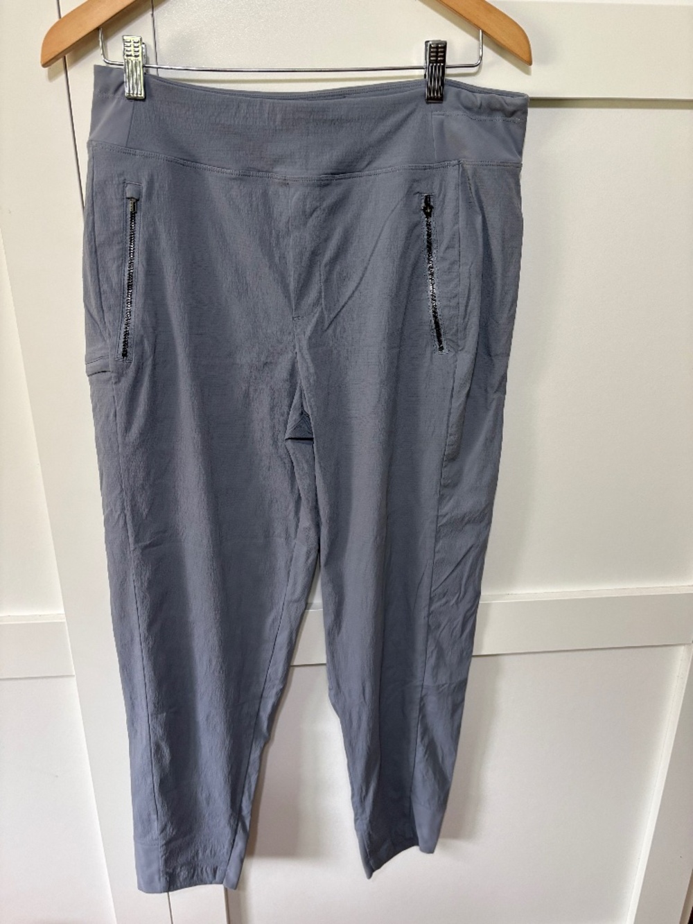 Athleta Trekkie pants/Joggers - blue/gray color, size 10